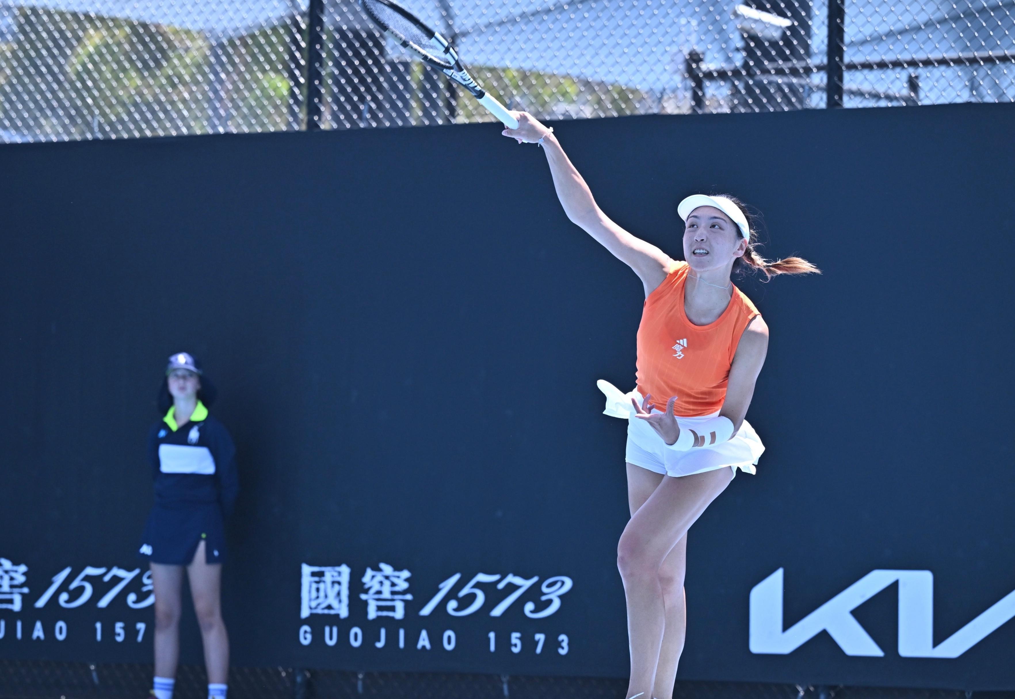 星空体育-又美又能打！王欣瑜澳网2-0晋级：中国莎娃进化，霸气轰10记ACE