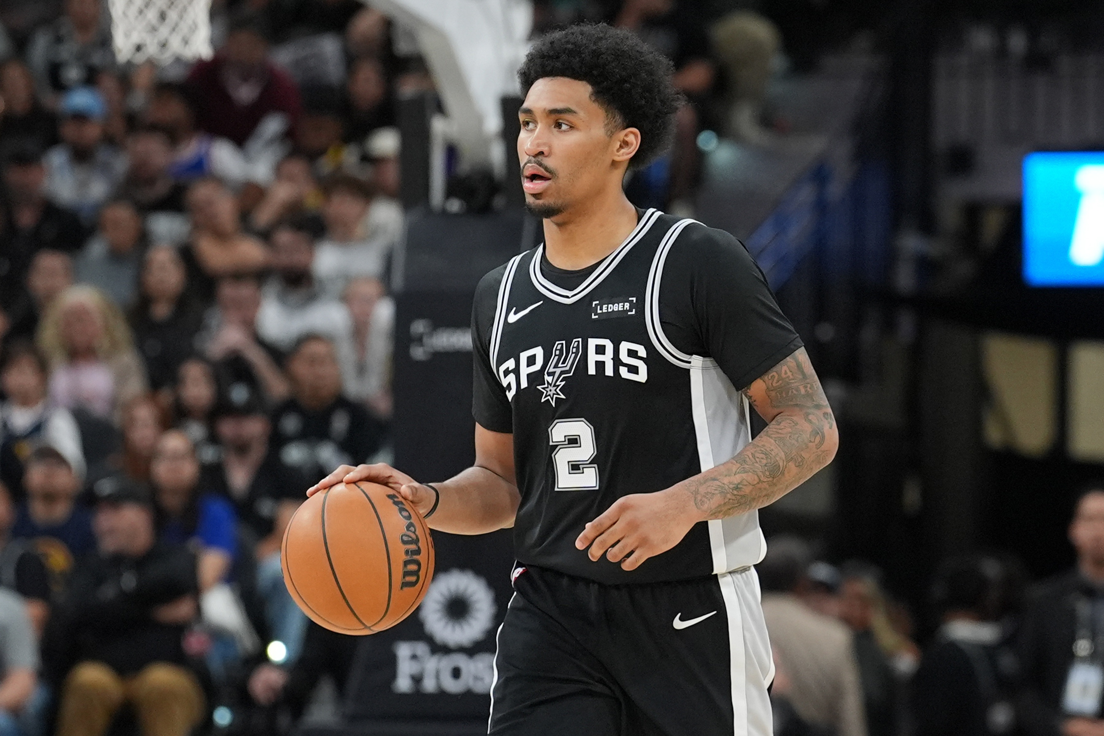 星空体育官网-米奇：哈珀目前的状态为每日观察 他右腿肌肉挫伤&amp;没有长期隐患